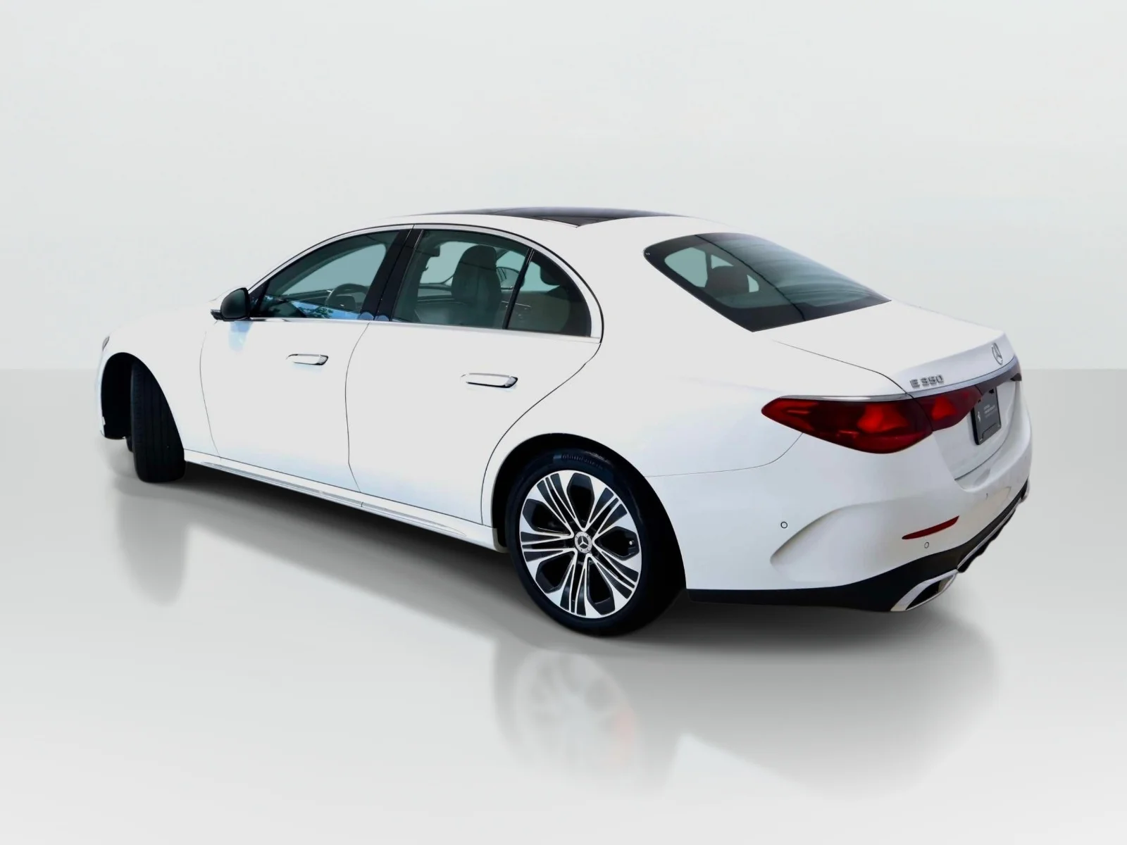 Used 2025 Polar White Mercedes-Benz E 350 RWD Sedan image 3