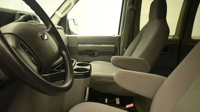 Used 2012 Oxford White Ford XLT image 21