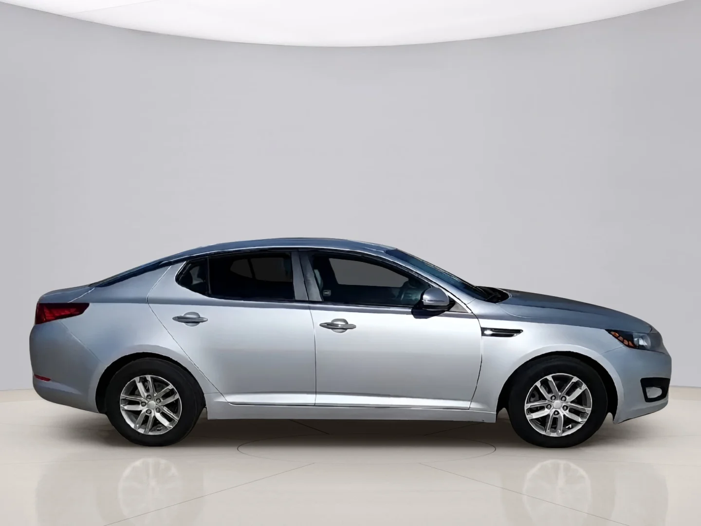 Used 2012 Silver Kia LX image 8