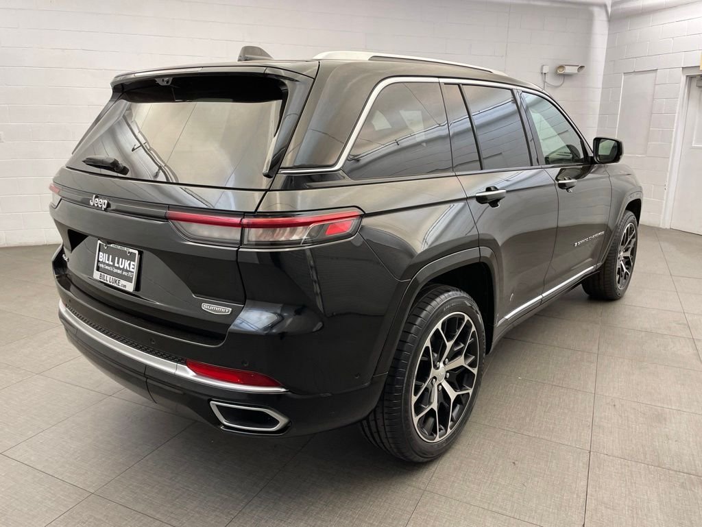 Certified Used 2022 Black Jeep Summit image 5
