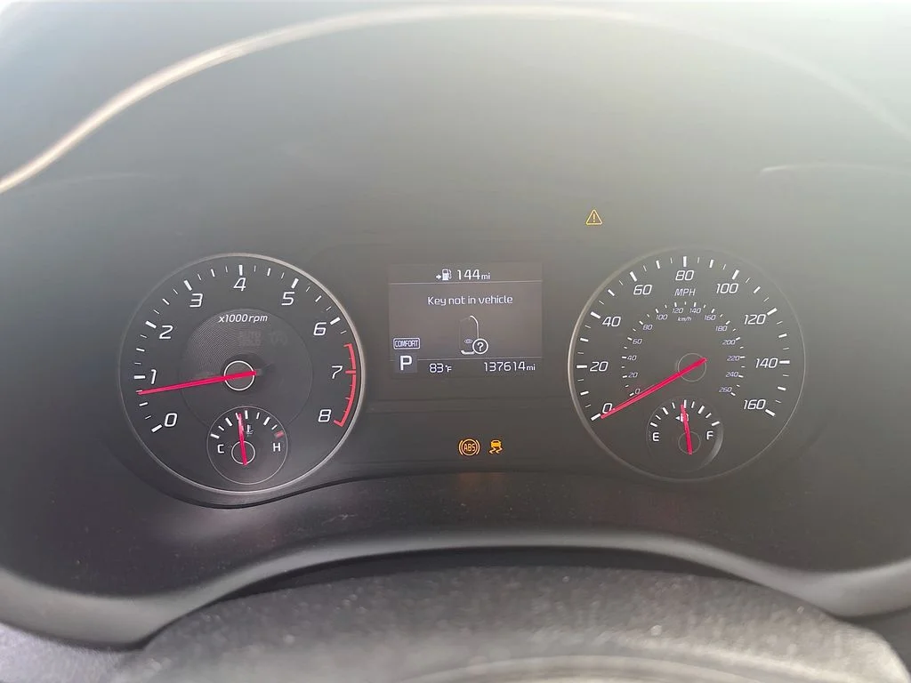 Used 2019 Gray Kia Base image 27