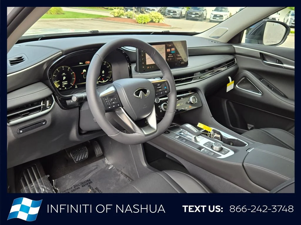 New 2027 RADIANT WHITE INFINITI Luxe AWD image 4