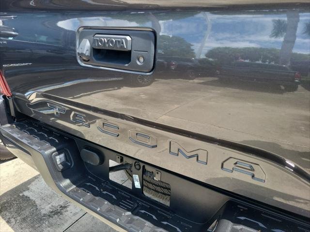 Certified Used 2022 MAGNETIC GRAY MET. Toyota  image 7