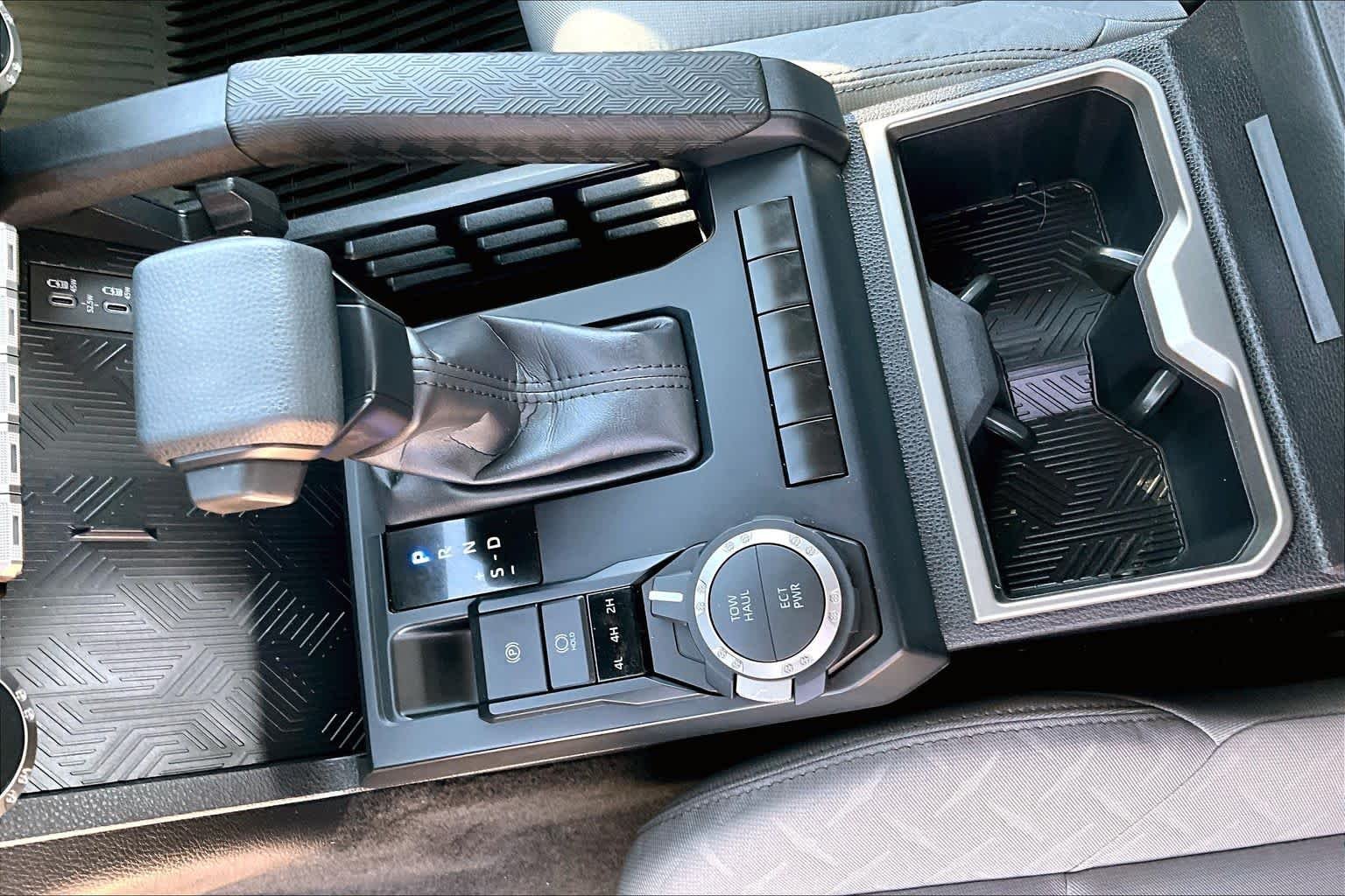 2024 Toyota Tacoma SR5 - Photo 15