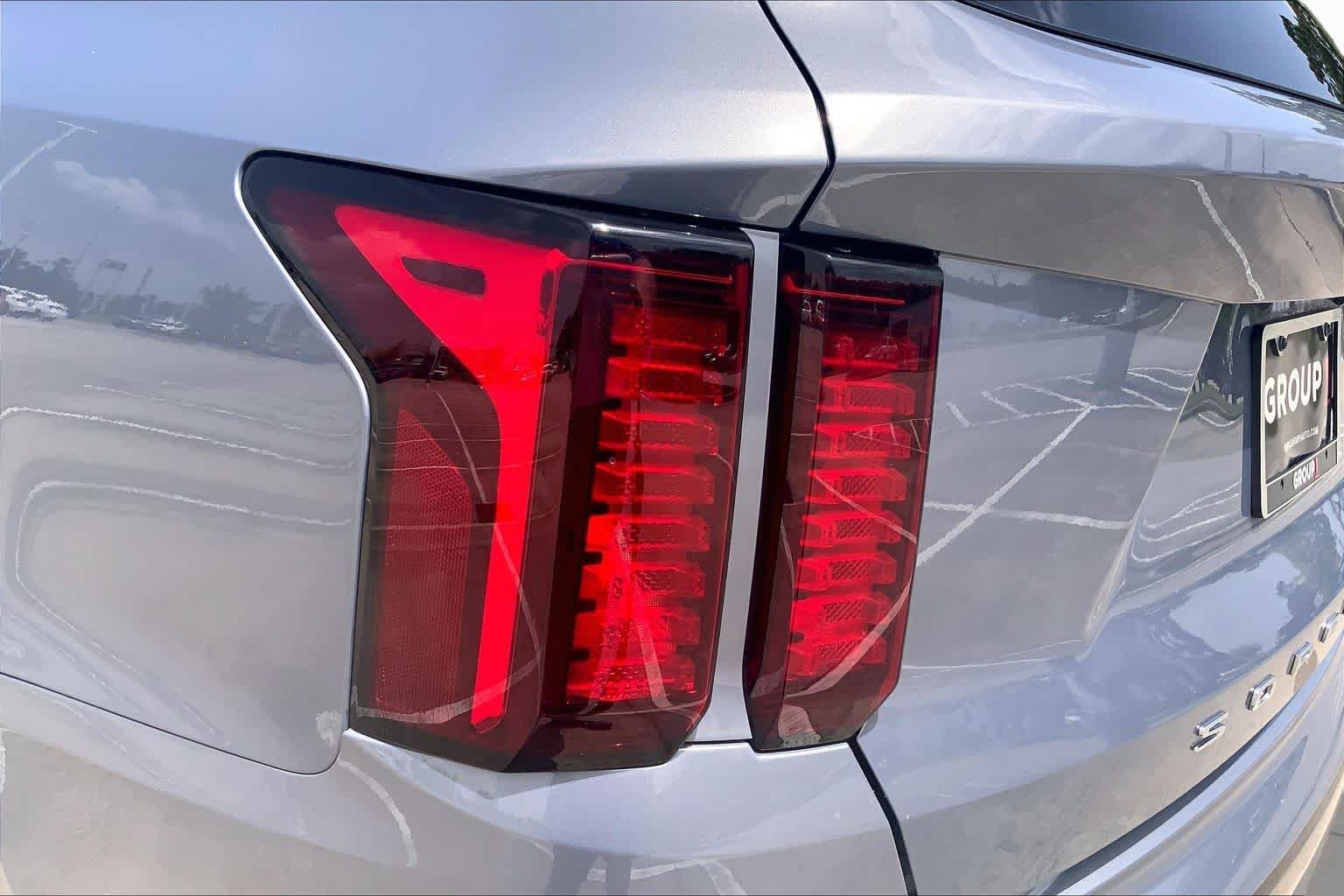 Used 2021 Everlasting Silver Kia EX image 28
