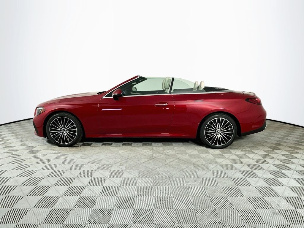 New 2027 MANUFAKTUR Patagonia Red Metallic Mercedes-Benz CLE 300 image 4