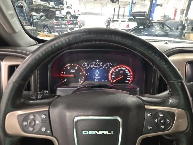Used 2016 White GMC Denali image 18
