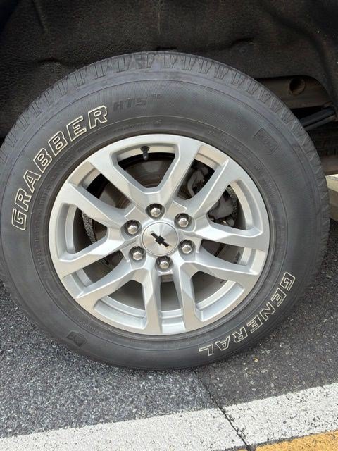 Used 2021 Summit White Chevrolet RST image 6