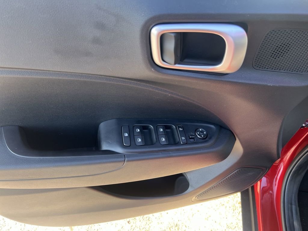 2026 Hyundai Venue SE - Photo 14