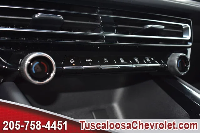 New 2027 Mosaic Black Metallic Chevrolet LT image 32