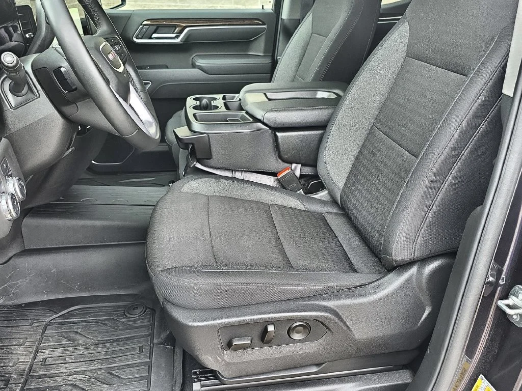 2026 GMC Sierra 1500 SLE - Photo 18