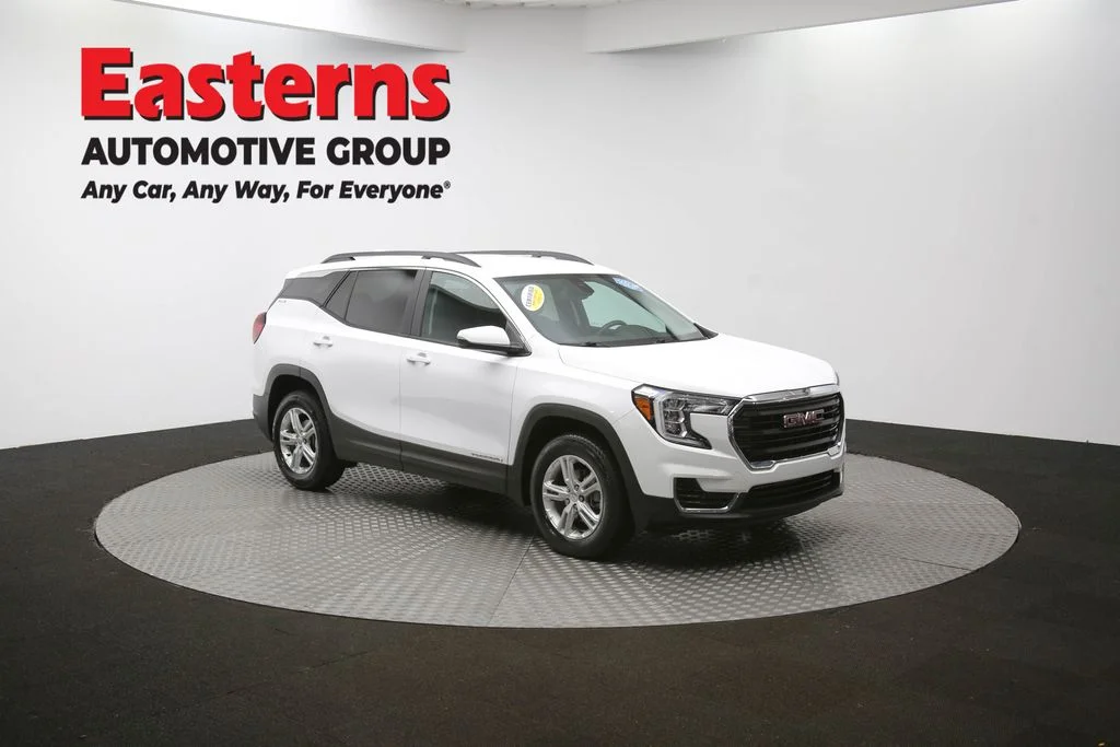 Used 2023 White GMC SLE image 46