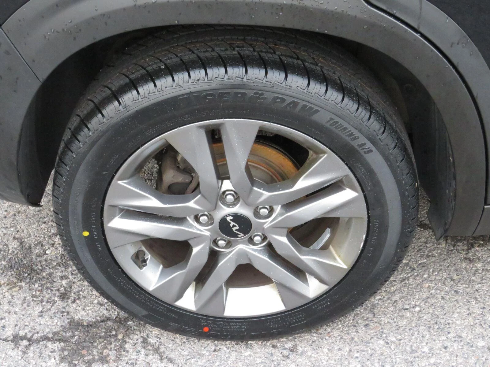 Used 2022 Cherry Black Kia S image 15