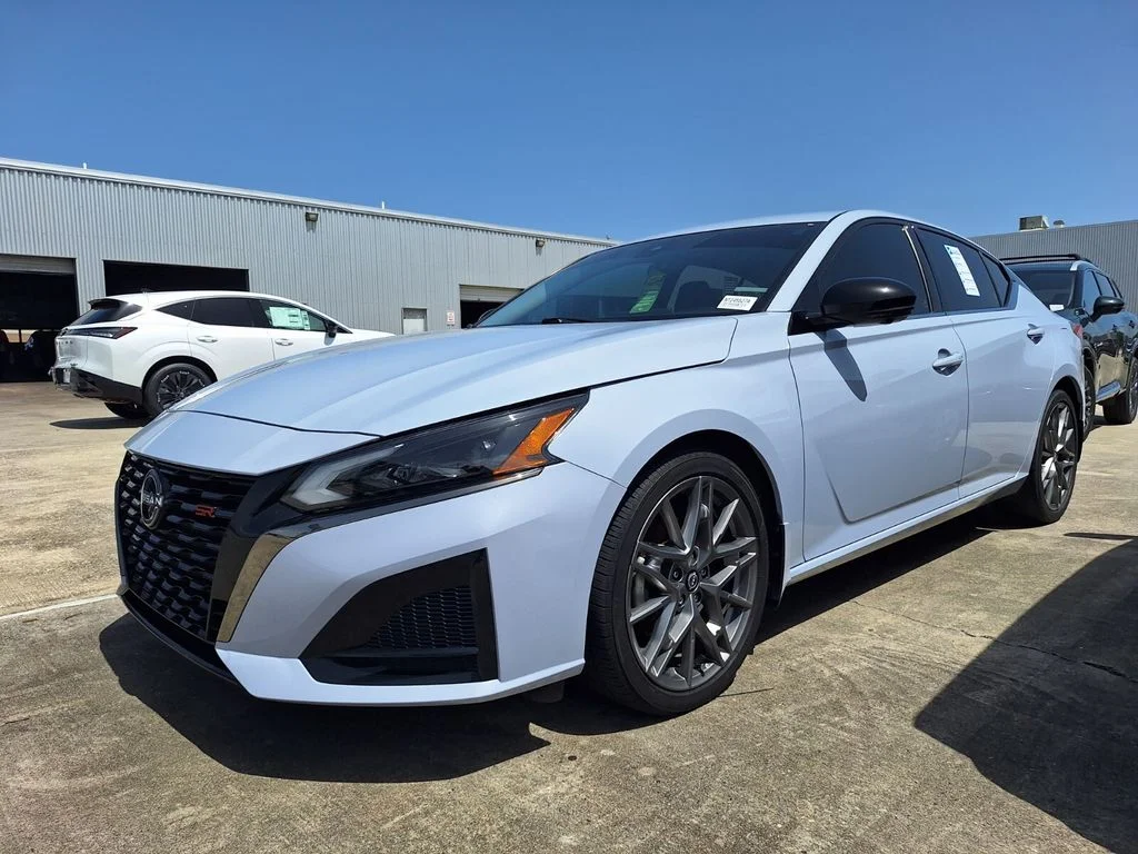 Used 2024 Gray Nissan 2.0 SR image 1