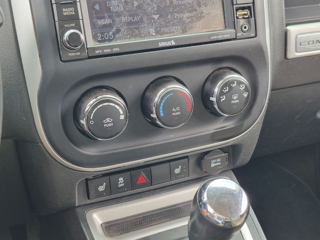 Used 2014 Black Jeep Latitude image 19