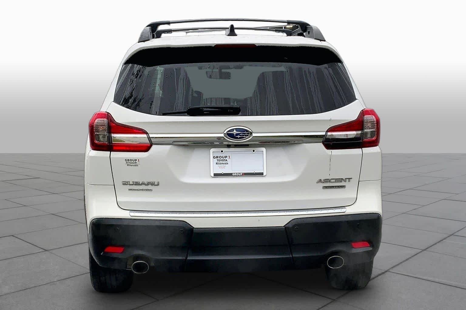 Used 2022 Crystal White Pearl Subaru Limited image 5