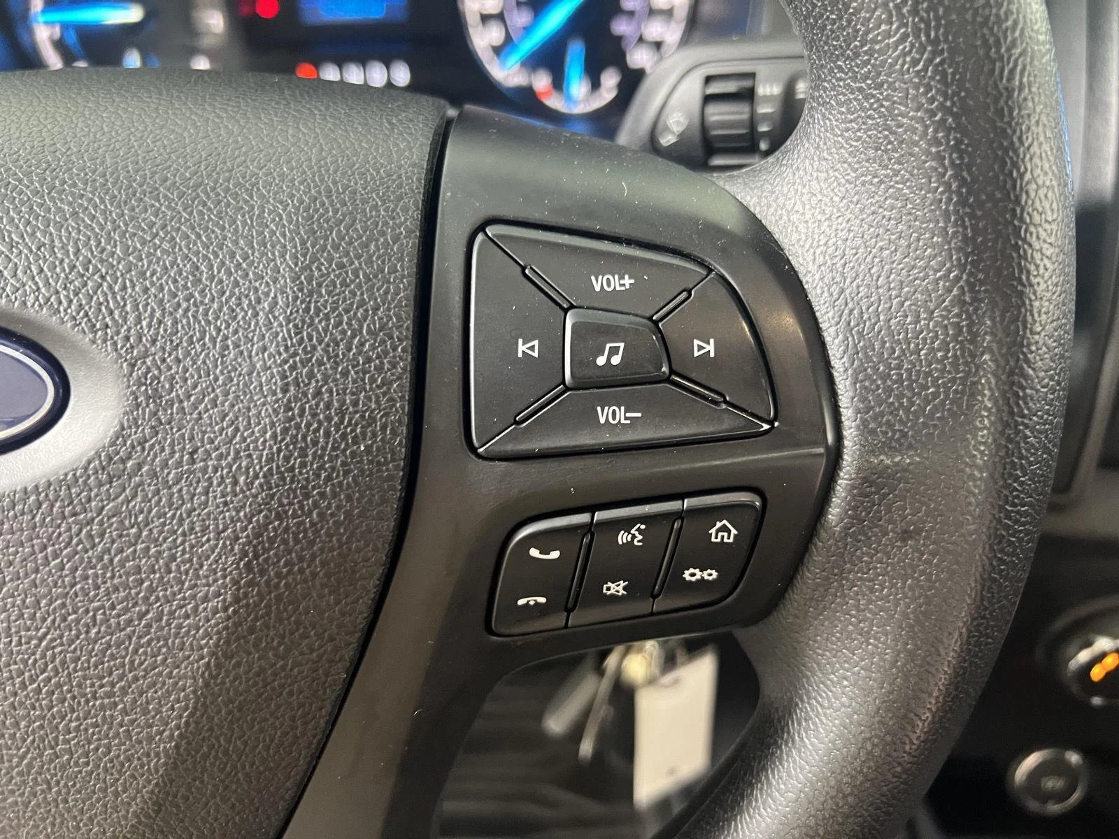 Used 2020 Shadow Black Ford XL image 15