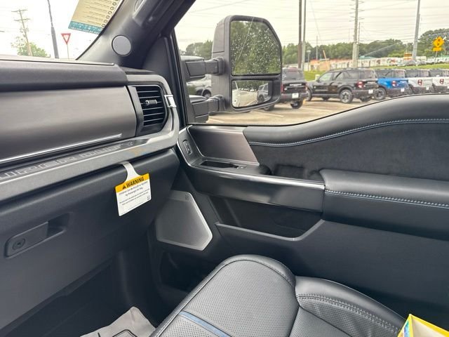 2026 Ford F-250 Super Duty Platinum - Photo 30