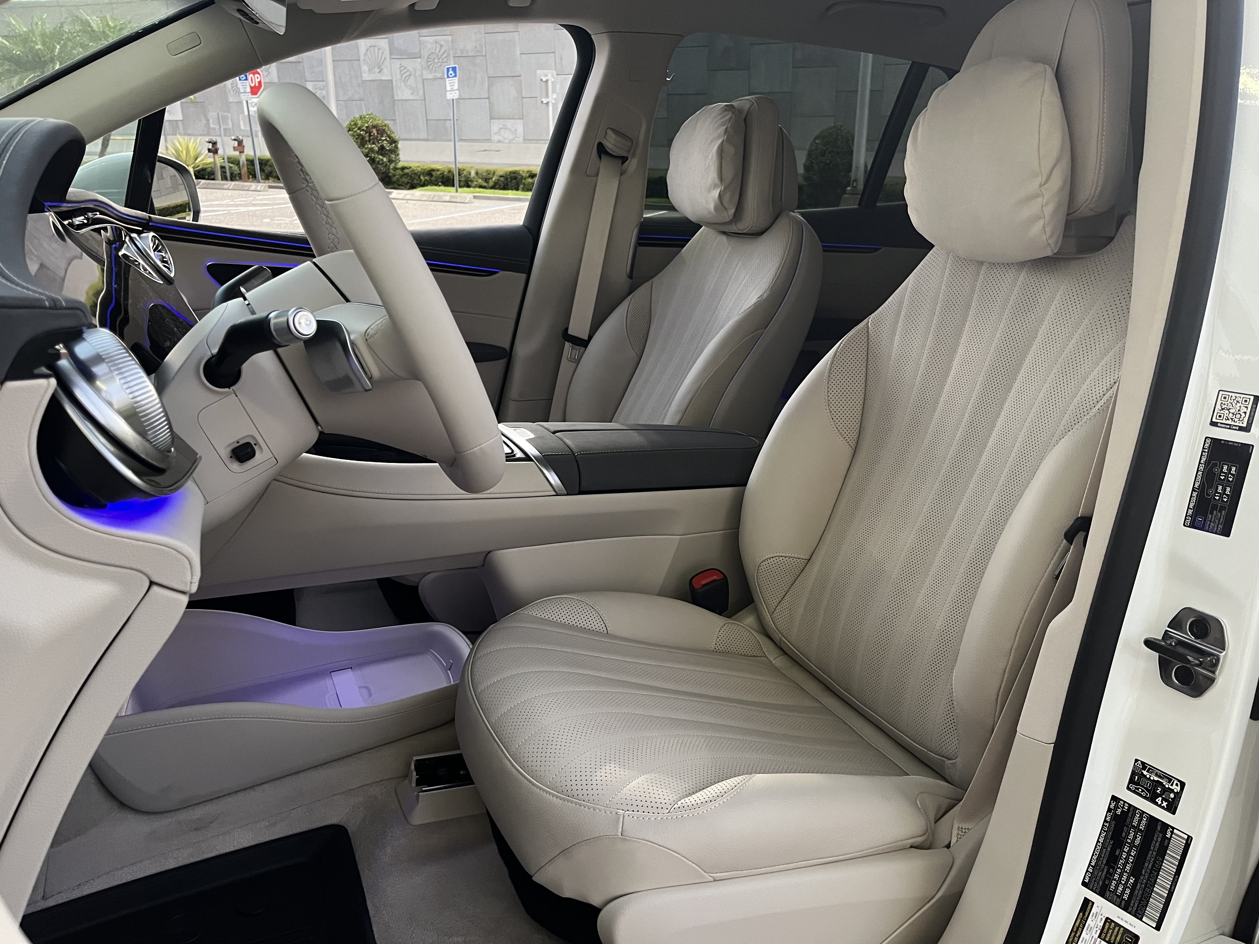 New 2026 POLAR WHITE Mercedes-Benz EQS 400 image 14