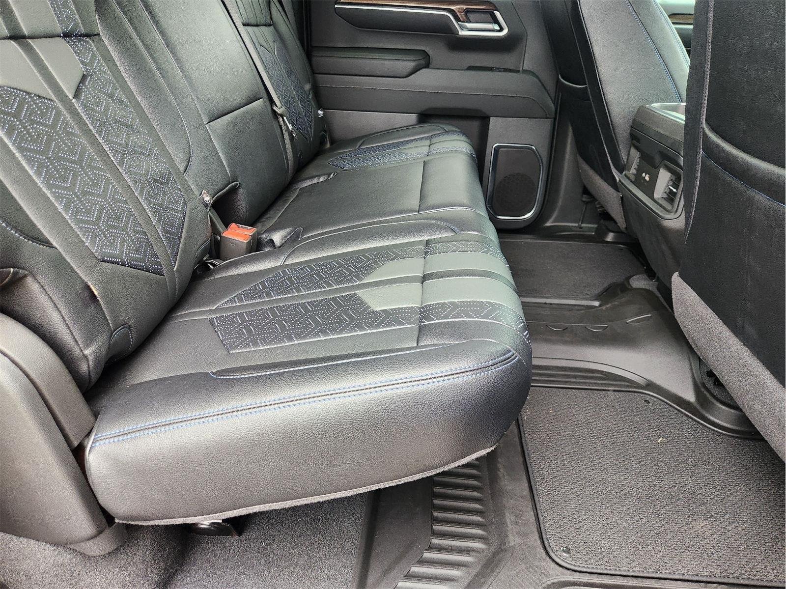 2024 Chevrolet Silverado 1500 photo 31 of 33