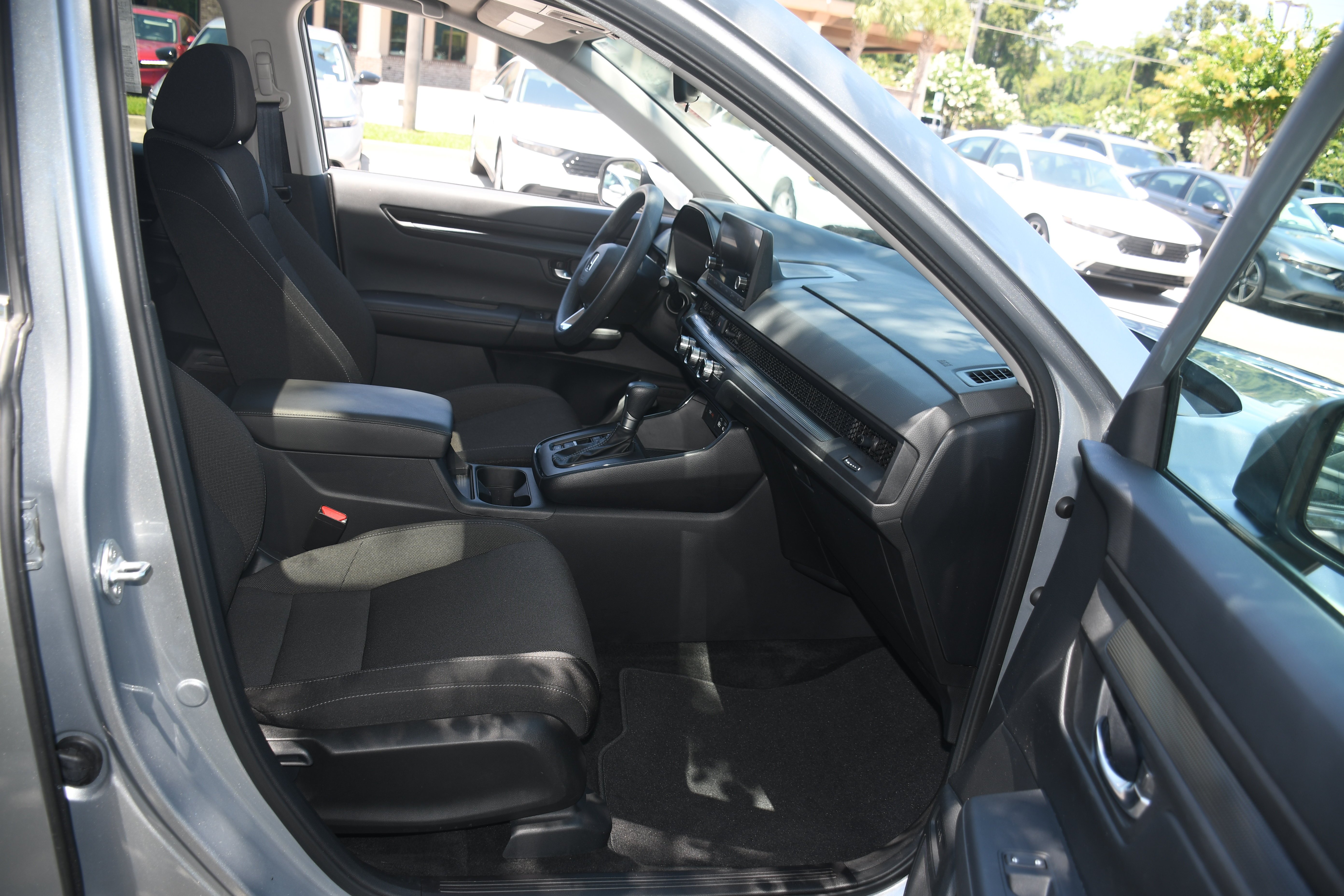 Used 2025  Honda EX image 18