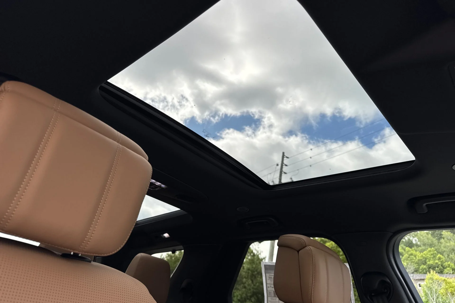 New 2026 Fuji White Land Rover Gemini Edition AWD image 19