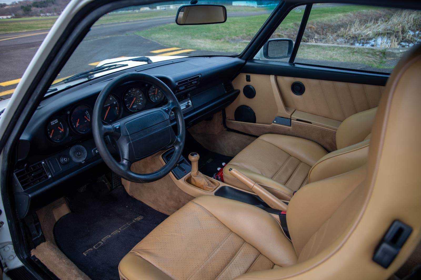 Used 1990 WHITE PORSCHE  image 9