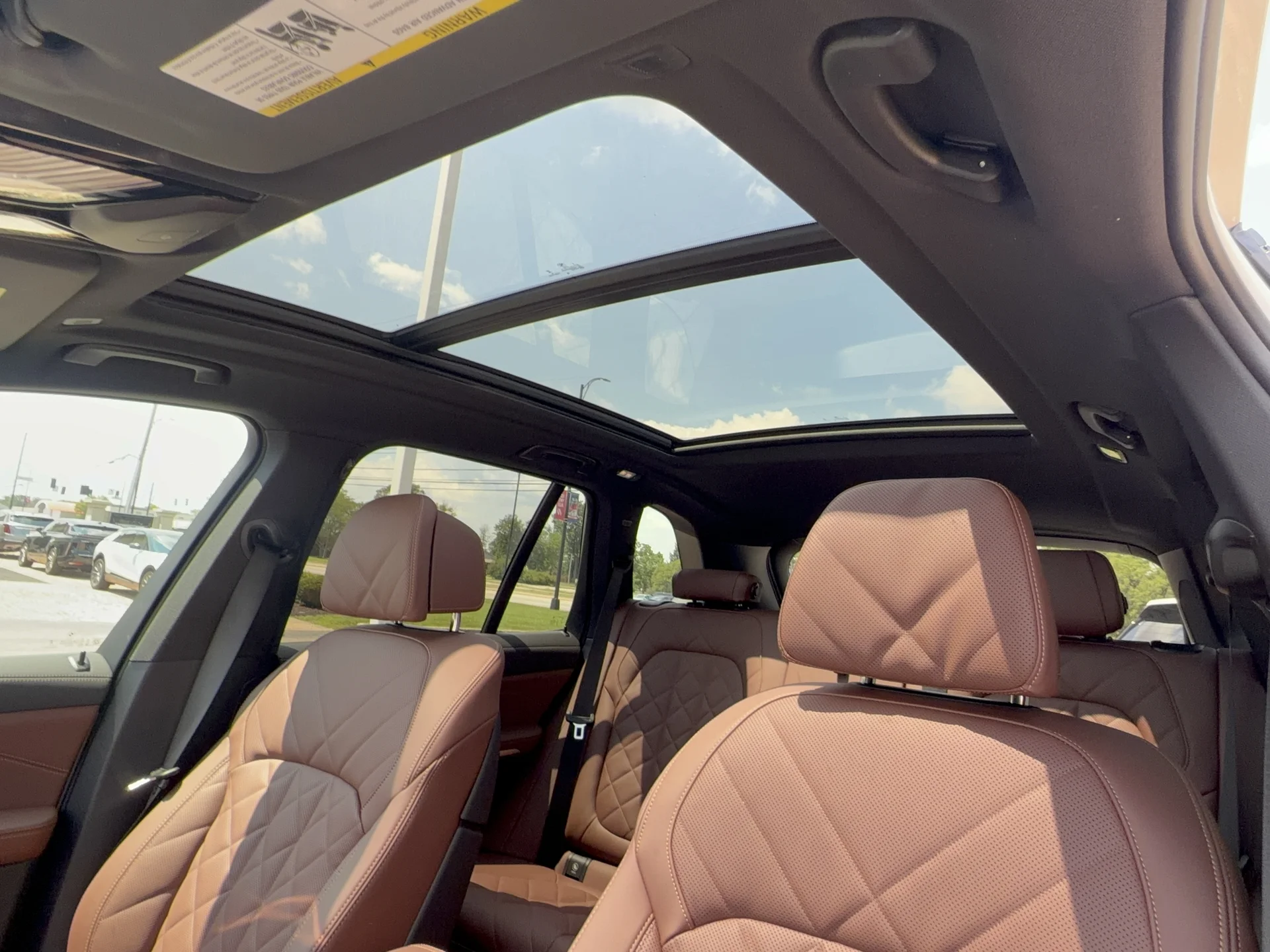 New 2026 Mineral White Metallic BMW xDrive40i image 24