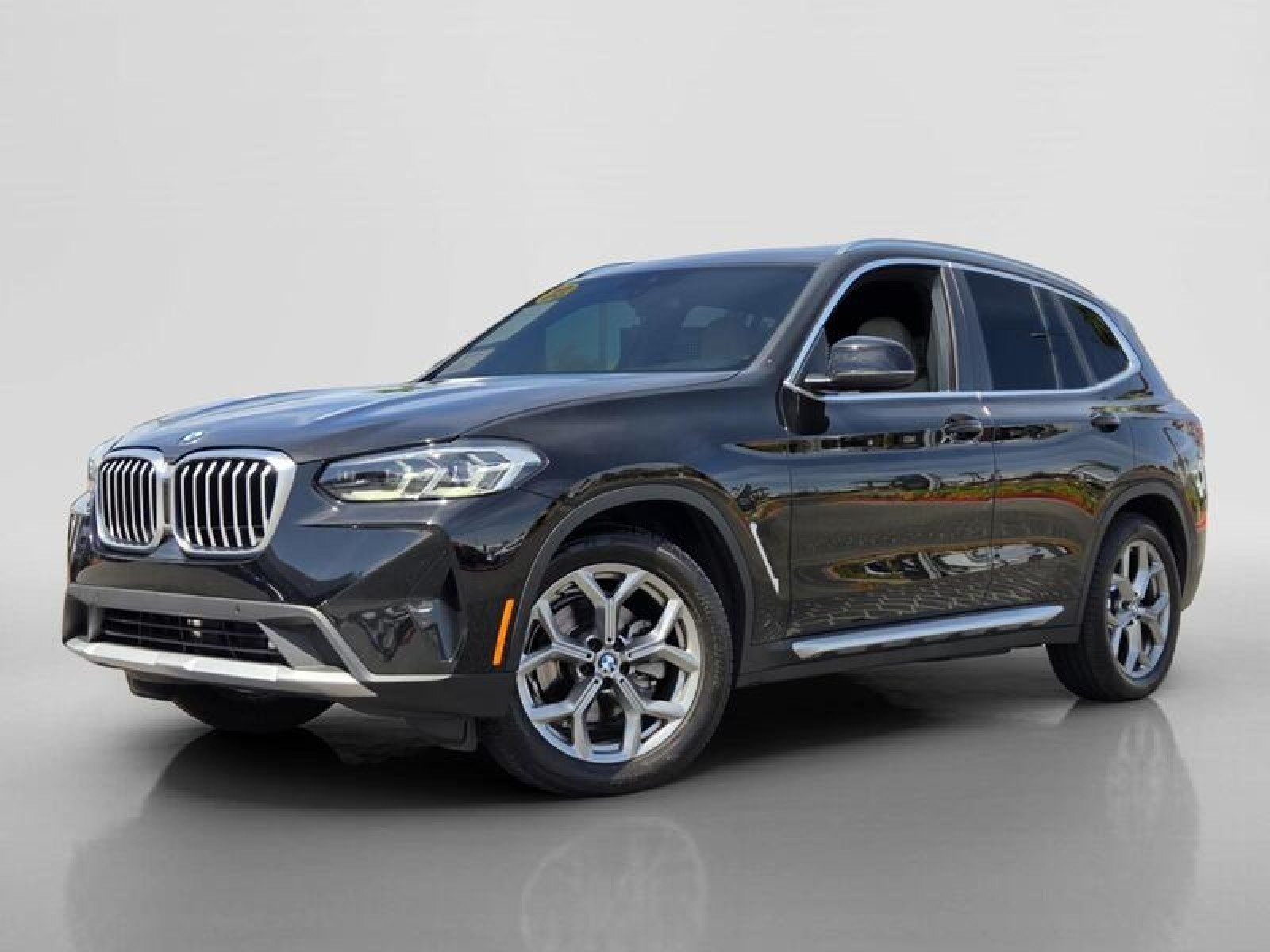 2023 BMW X3 sDrive30i's photo