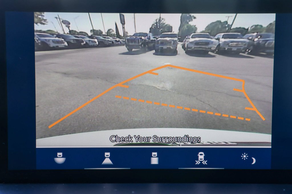 Used 2023 White Acura w/Technology Package image 32