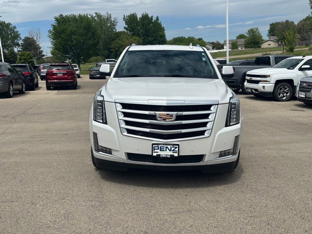 Used 2020 Cadillac Escalade ESV Premium Luxury with VIN 1GYS4JKJ1LR207080 for sale in Rochester, Minnesota