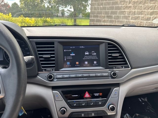 Used 2017 Lakeside Blue Hyundai SE image 22