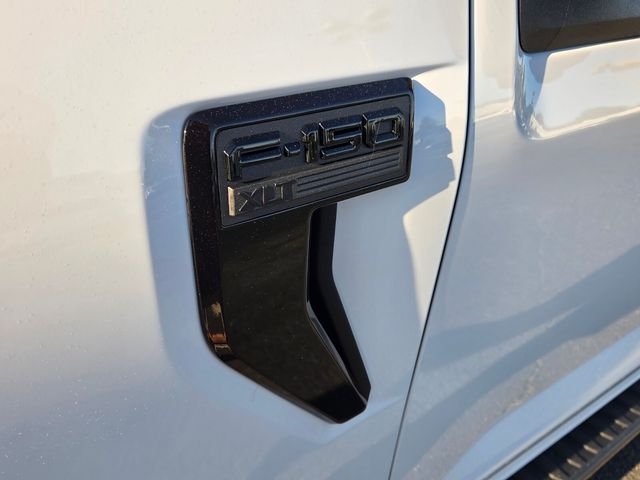 New 2026 Oxford White Ford XLT image 40