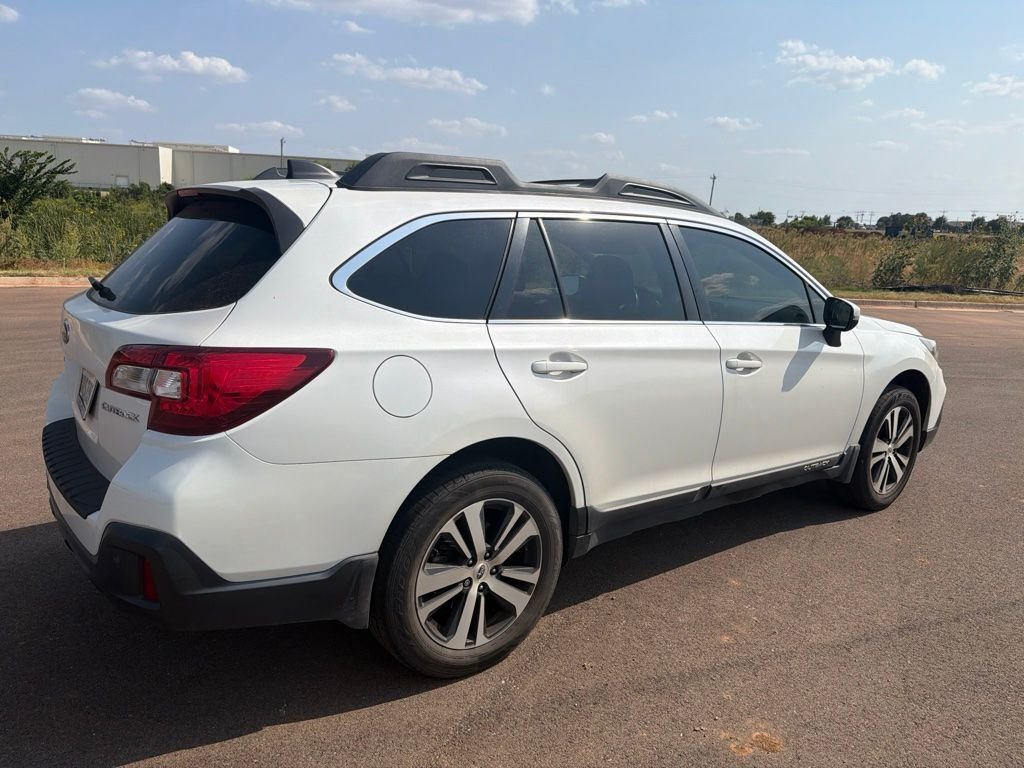 Used 2018 Crystal White Pearl Subaru 2.5i image 5
