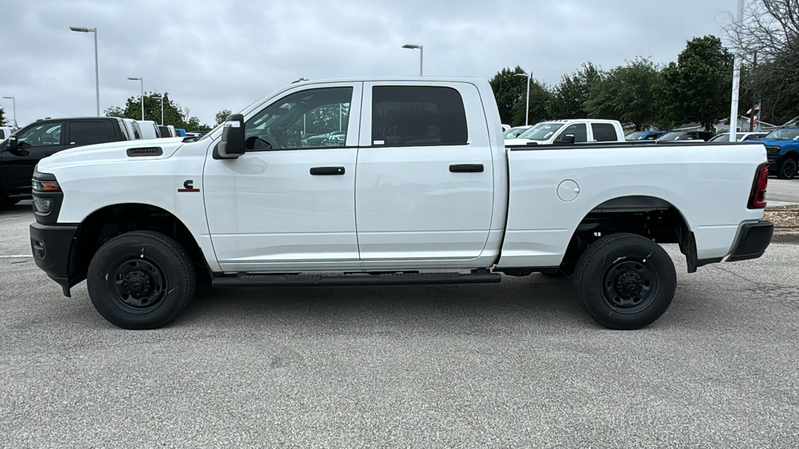 New 2026 Bright White Clear-Coat Exterior Paint RAM Tradesman image 8