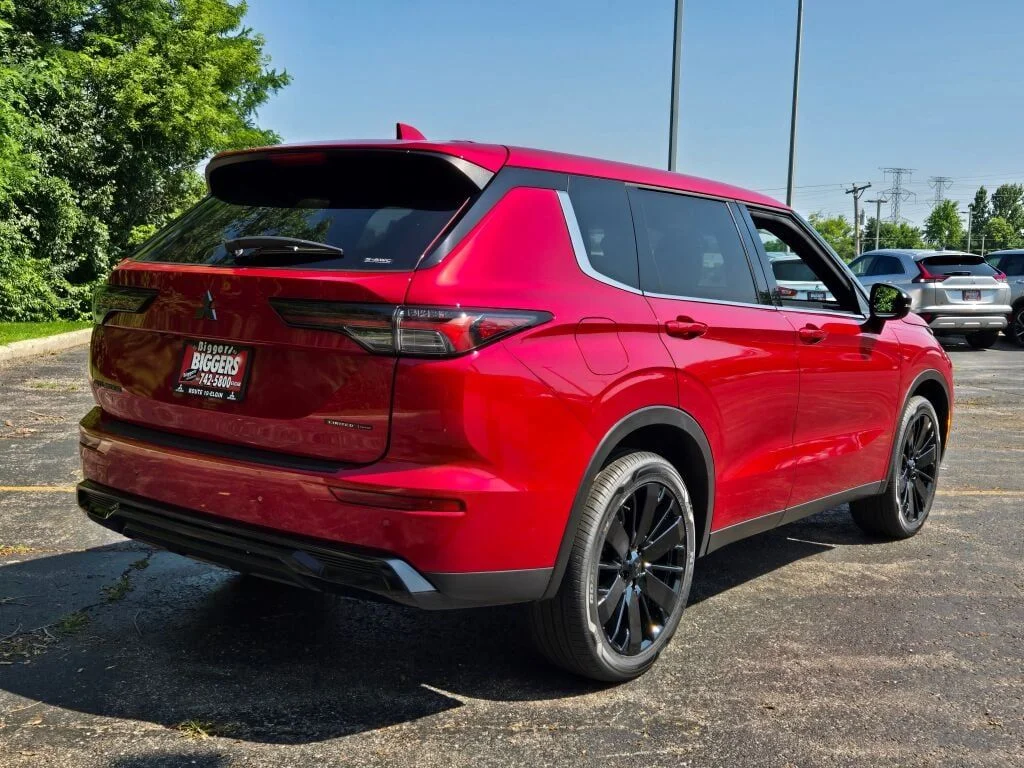 New 2026 Red Mitsubishi LE image 10