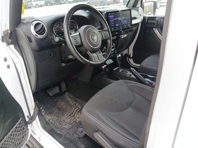 Used 2018 White Jeep Unlimited Sahara image 49