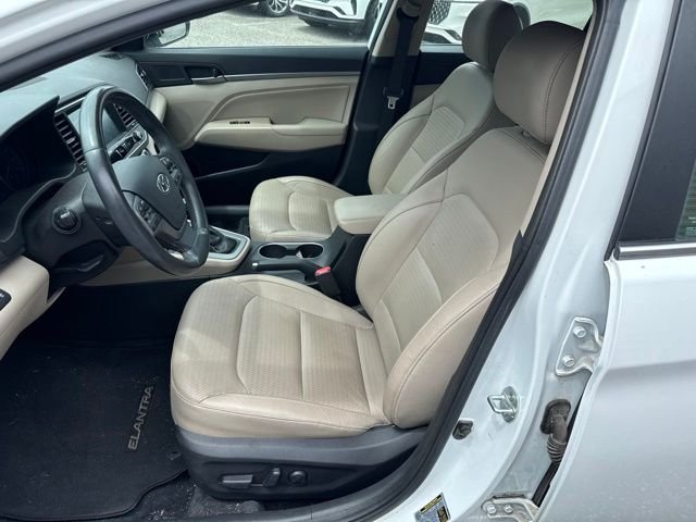 2017 Hyundai Elantra Limited - Photo 18