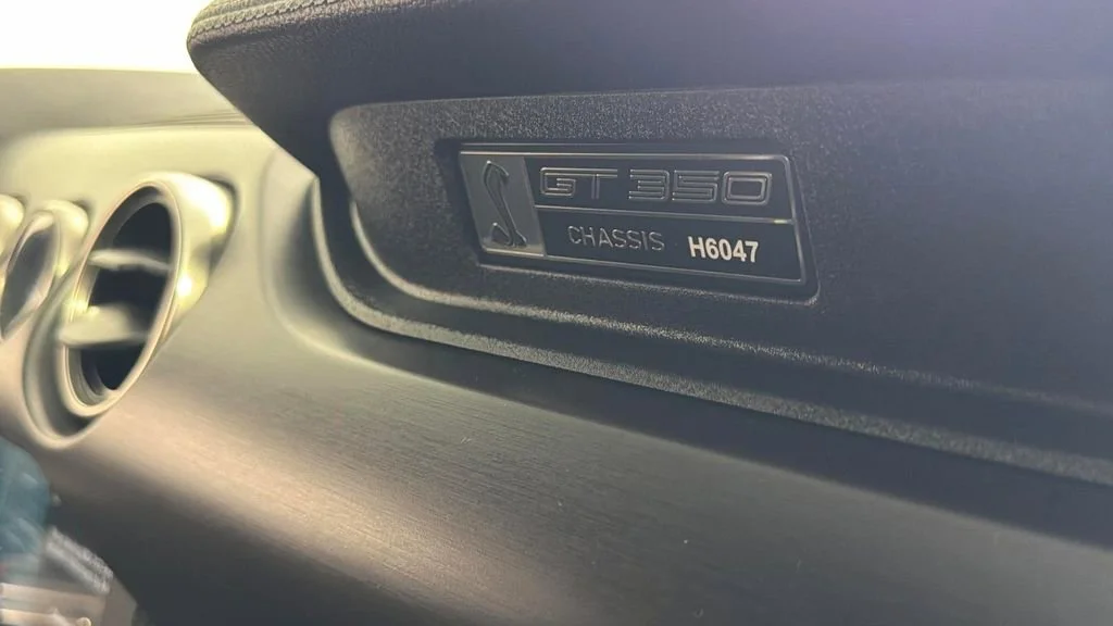 Used 2017 Black Ford Shelby GT350 image 33