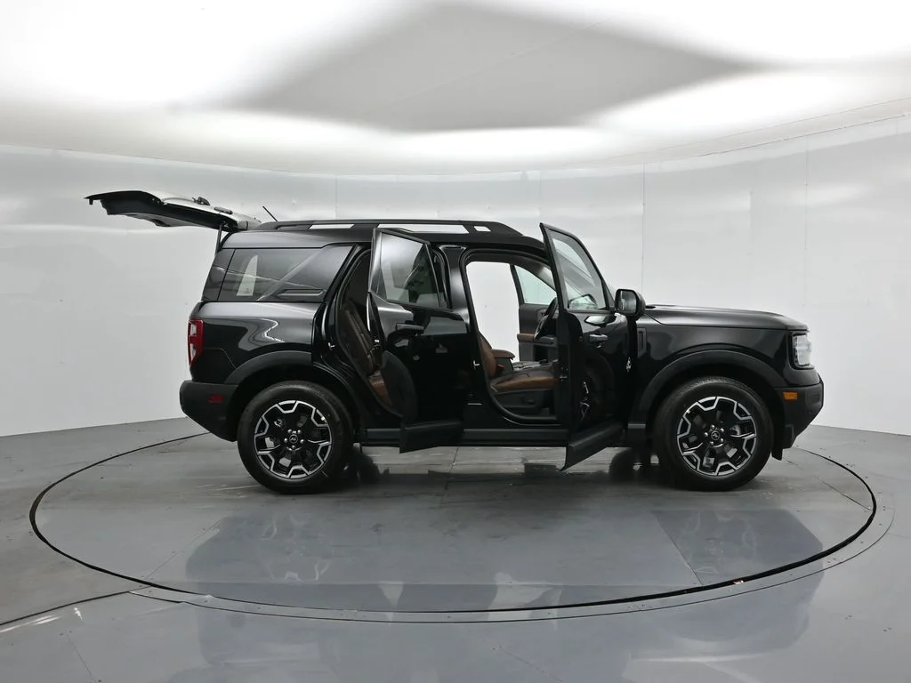 New 2026 Shadow Black Ford Outer Banks image 4