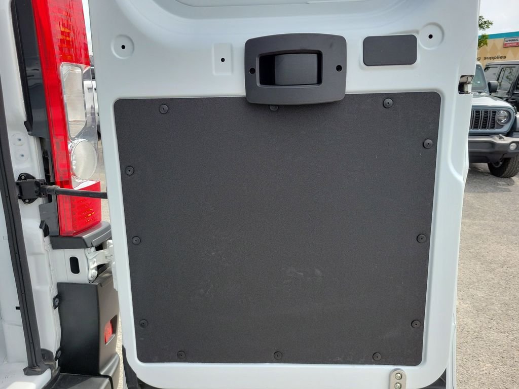 New 2026 Bright White Clear-Coat Exterior Paint RAM High Roof image 8