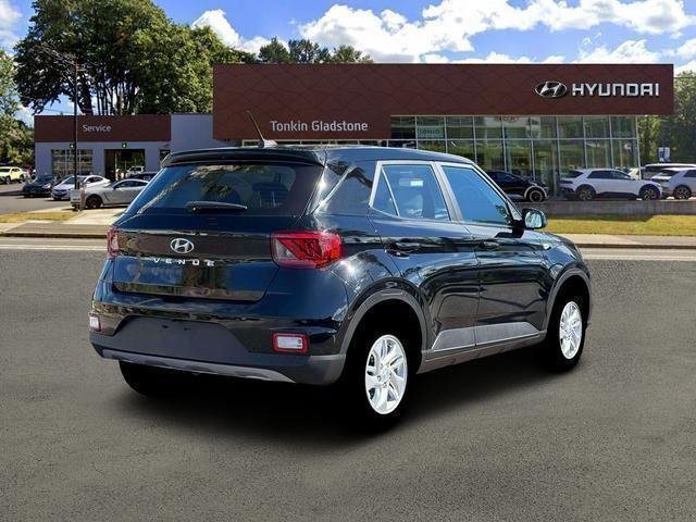 New 2026 Onyx Black Hyundai SE image 7