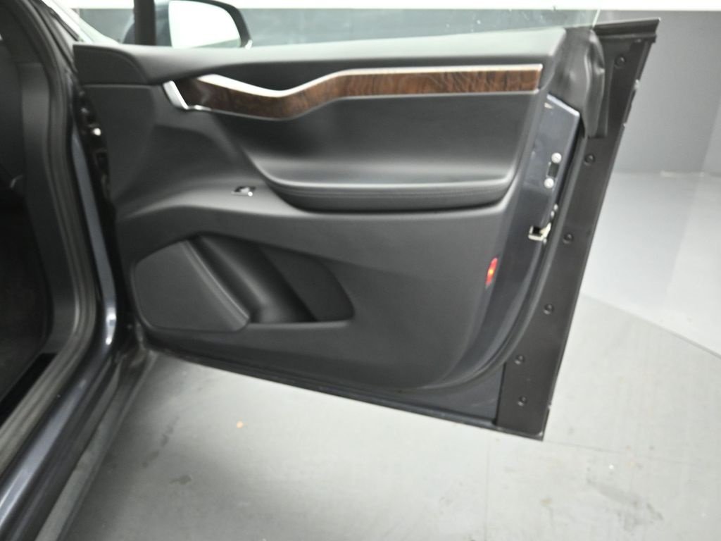 2018 TESLA MODEL X - Image 29