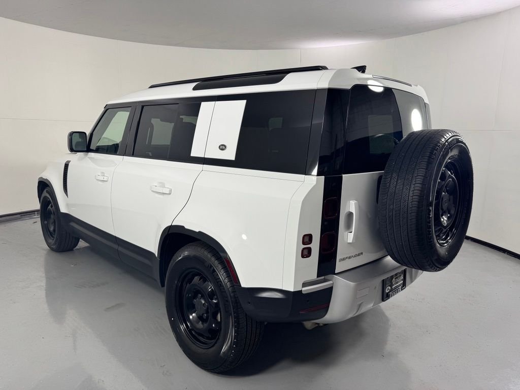 Used 2022 White Land Rover Standard image 7