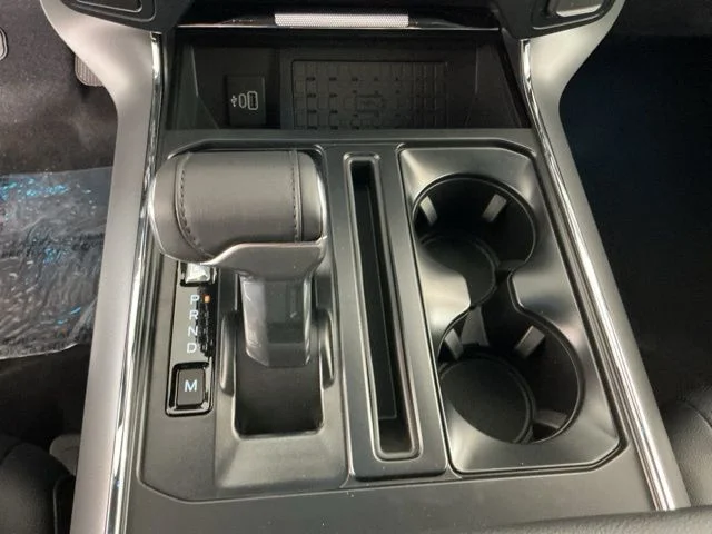 New 2026 Star White Metallic Tri-Coat Ford Lariat image 20