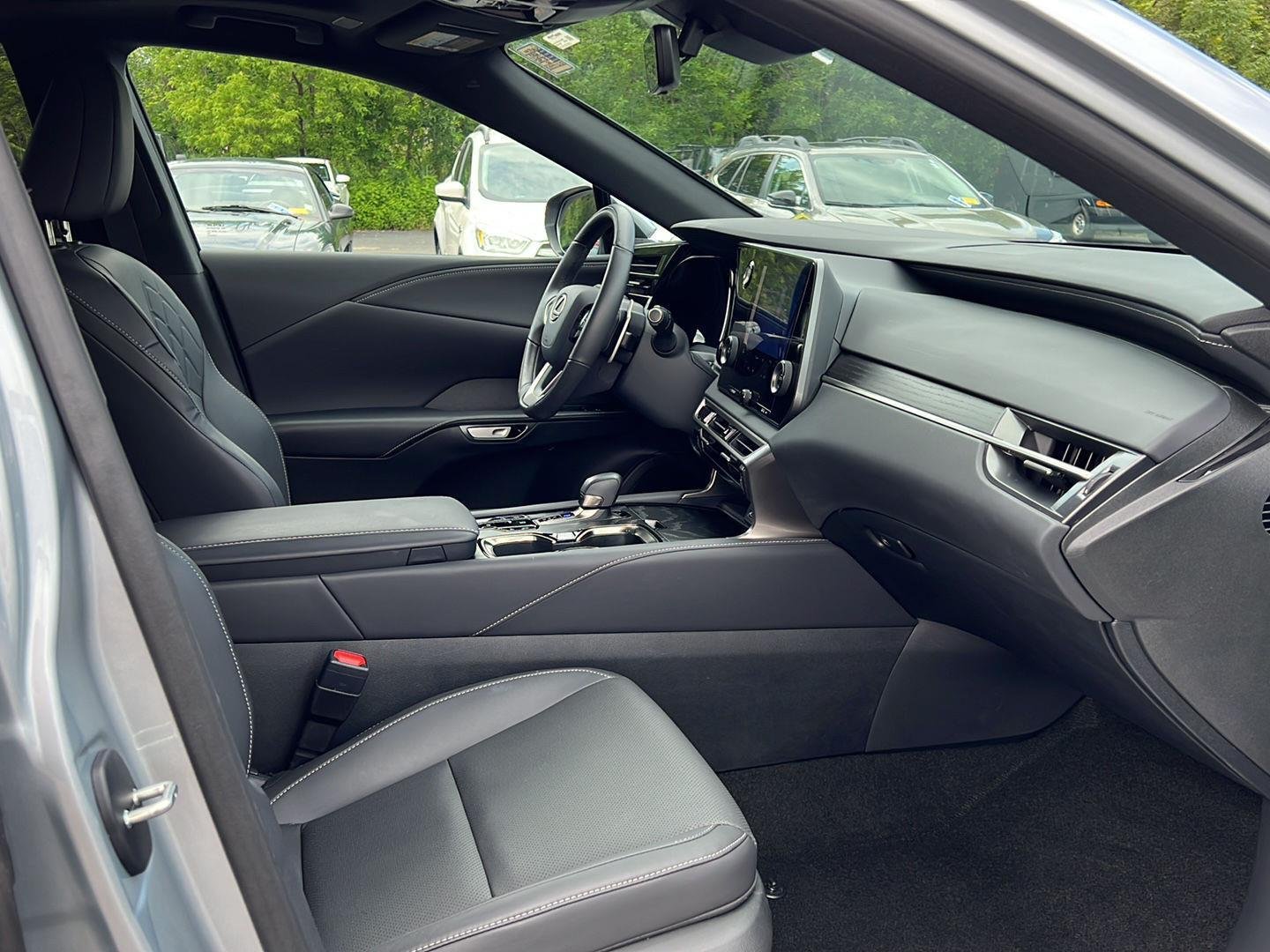 Used 2024 Iridium Lexus RX 350 Premium image 26