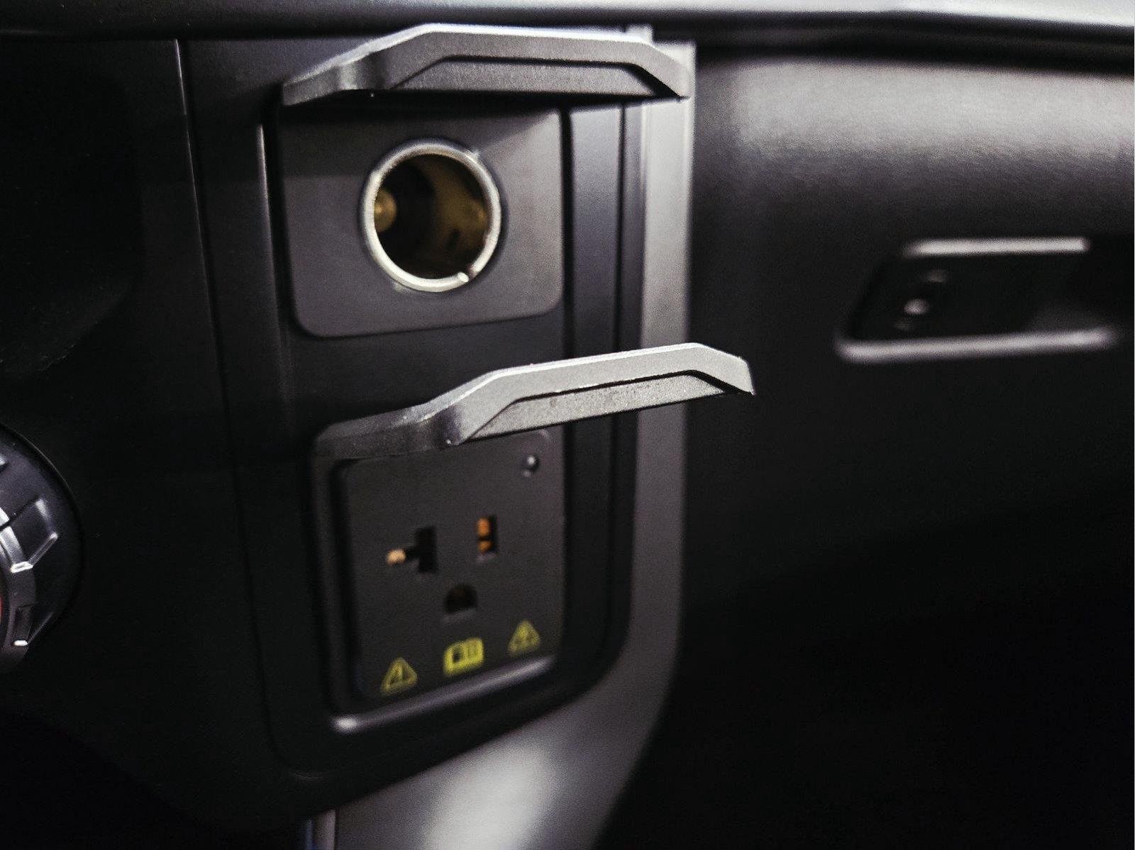 Used 2024 Blue Ford XLT image 32
