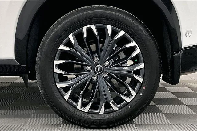 2025 Nissan Rogue Platinum - Photo 13