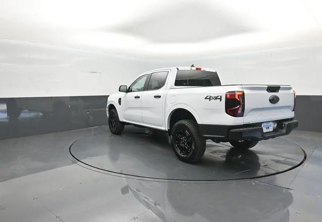 New 2026 Oxford White Ford XLT image 5
