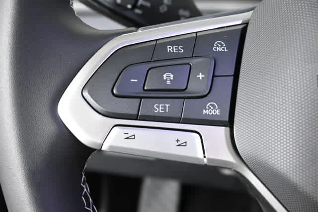 New 2026 Platinum Gray Metallic Volkswagen SE image 25